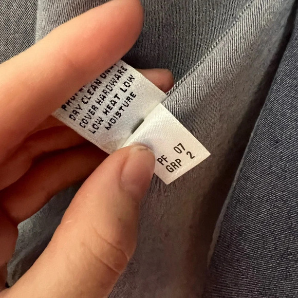 VINTAGE St. John’s Pre-Fall ‘07 Denim Zip-Up Blazer | Medium/Large - Picture 7 of 11